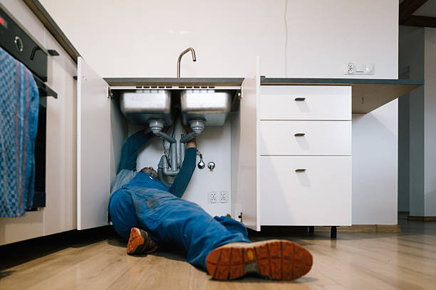 Professional Leak Detection technician working in Mount Vernon, IL